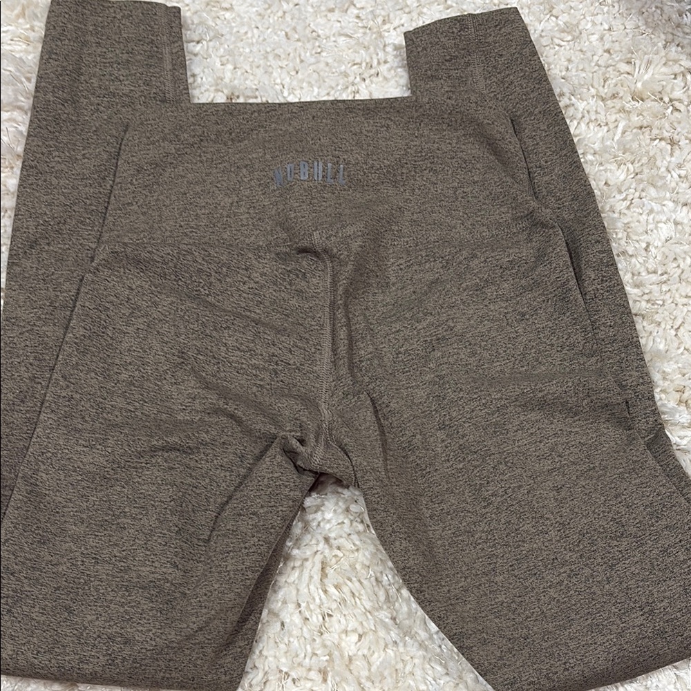 No Bull HR leggings.